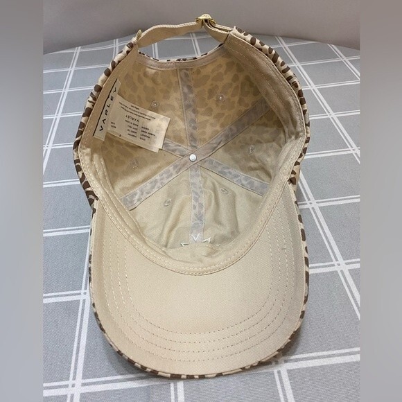 Women’s VARLEY James Adjustable Cap CUTE Tan Leo Hat Anthropologie Leopard Print - Picture 6 of 9